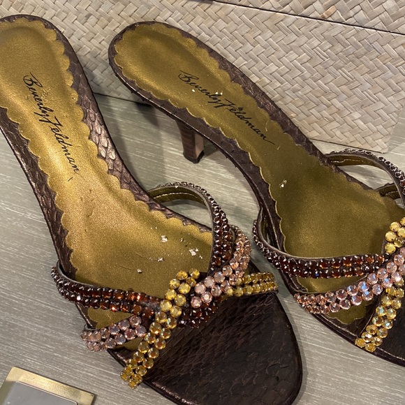 Beverly Feldman beaded kitten heel sandals - Picture 4 of 7